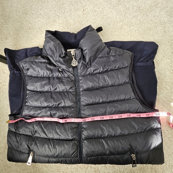 Moncler women navy down vest - Picture 11 of 11